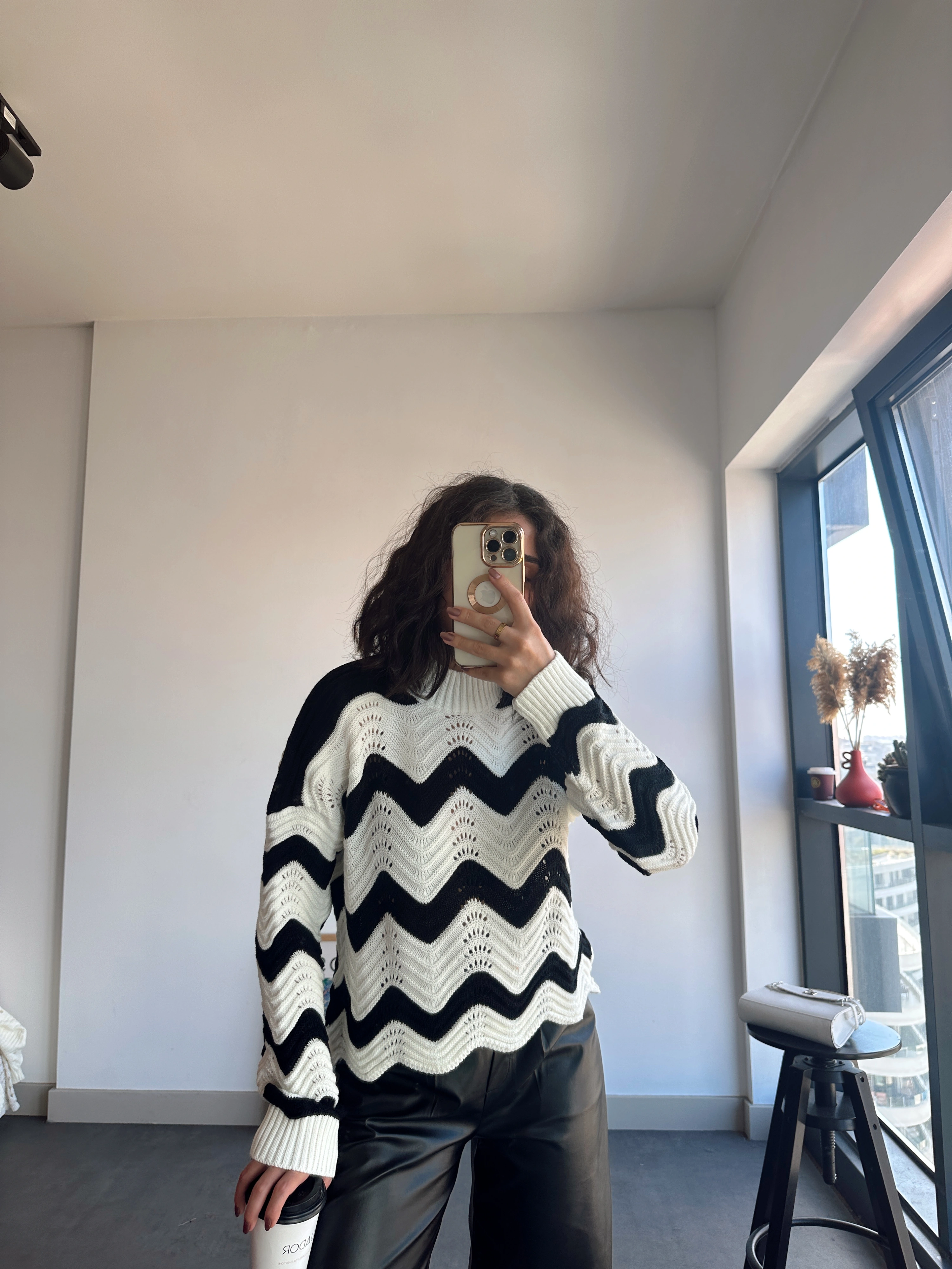 Pullaps Zikzak Çizgili Desenli Triko Kazak Siyah