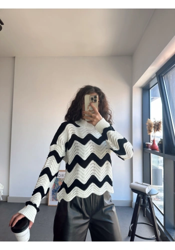 Pullaps Zikzak Çizgili Desenli Triko Kazak Siyah