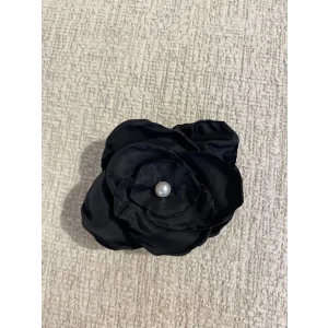 Anlar Home Siyah Yaka Gülü