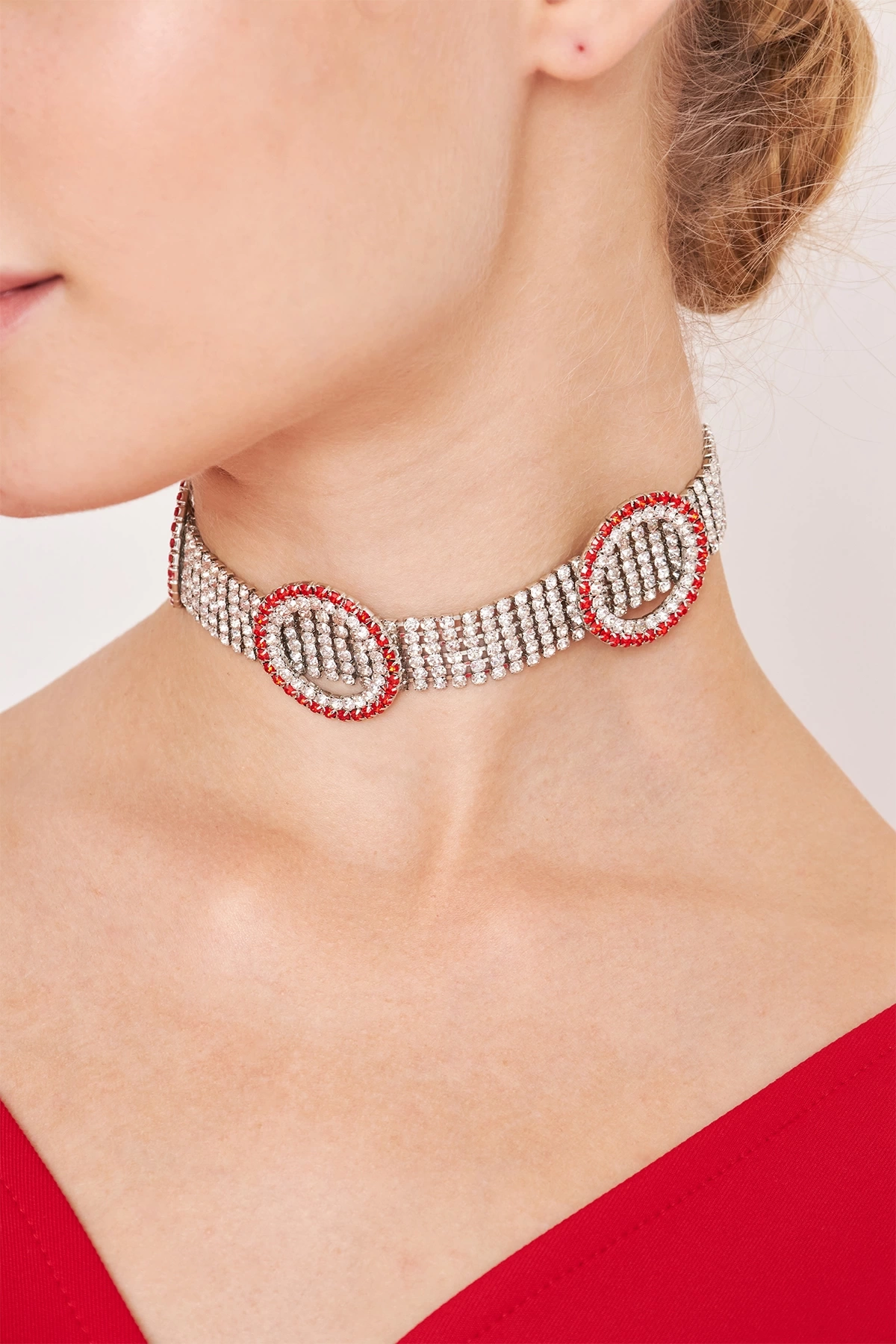 Kadın Opalo Model Kırmızı Beyaz Geniş Zirkon Taşlı Gümüş Kaplama Gerdanlık Tasma Choker Kombin Kolye