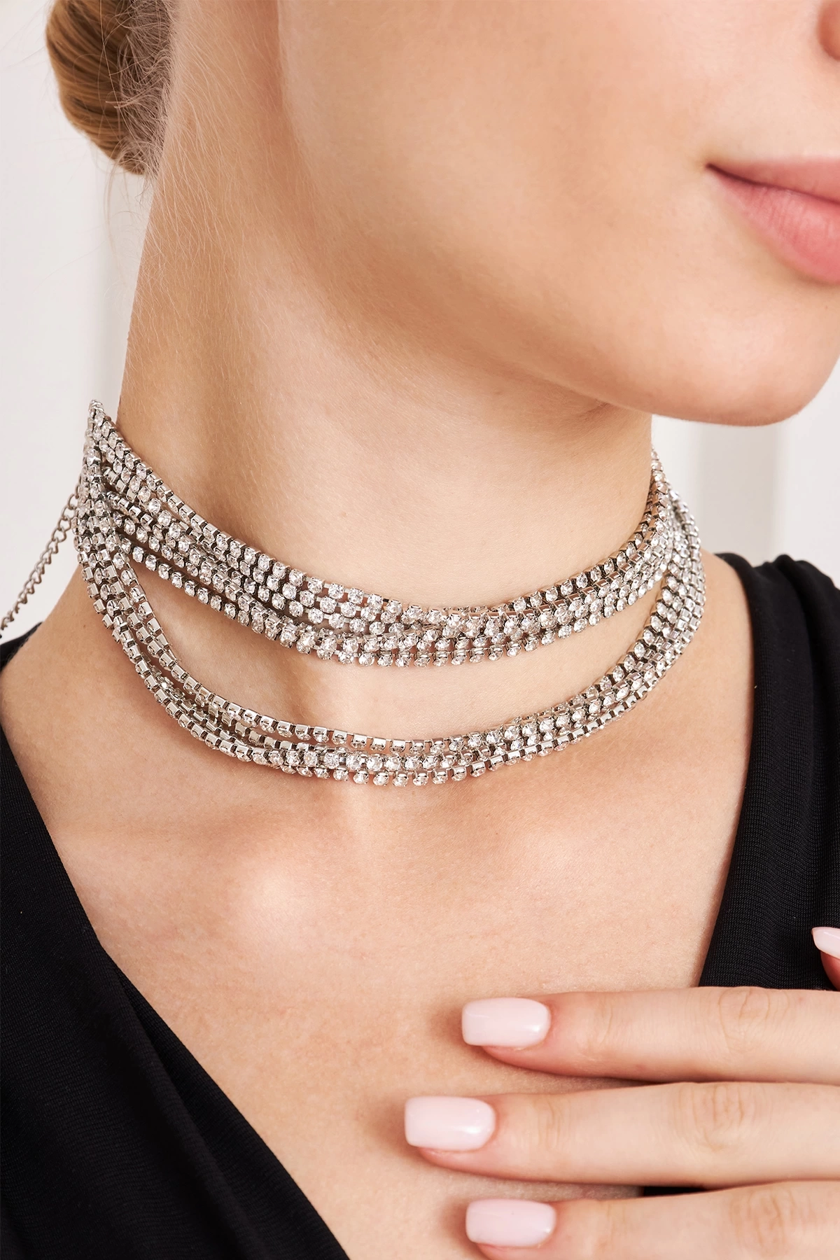 Kadın Salaş Gargantilla Model Kristal Zirkon Taşlı Gümüş Kaplama Parıltılı Gerdanlık Tasma Choker