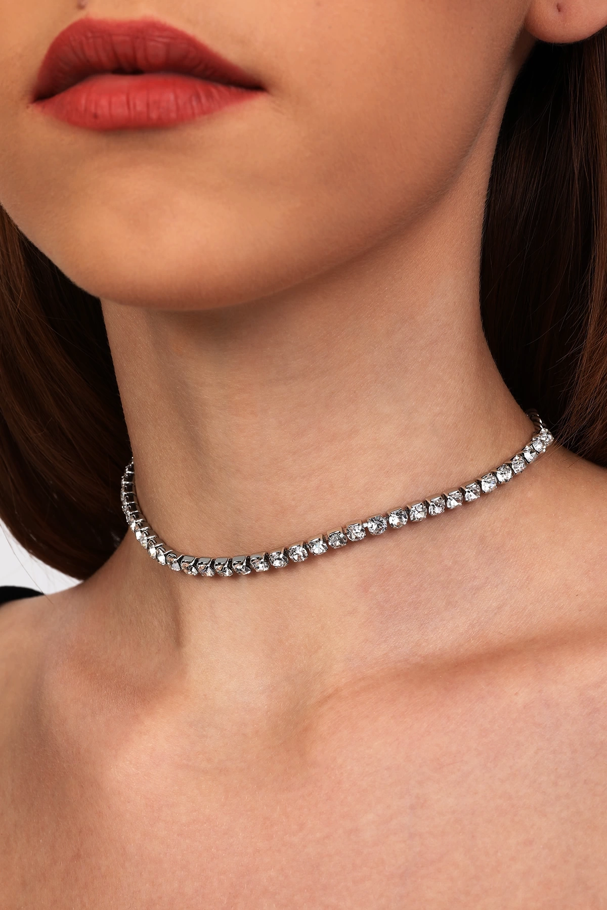 Kadın Tek Sıra Su Yolu Taşlı Vücut Choker Model Gümüş Zirkon Tasma Pırlanta Gerdanlık Kolye Abiye