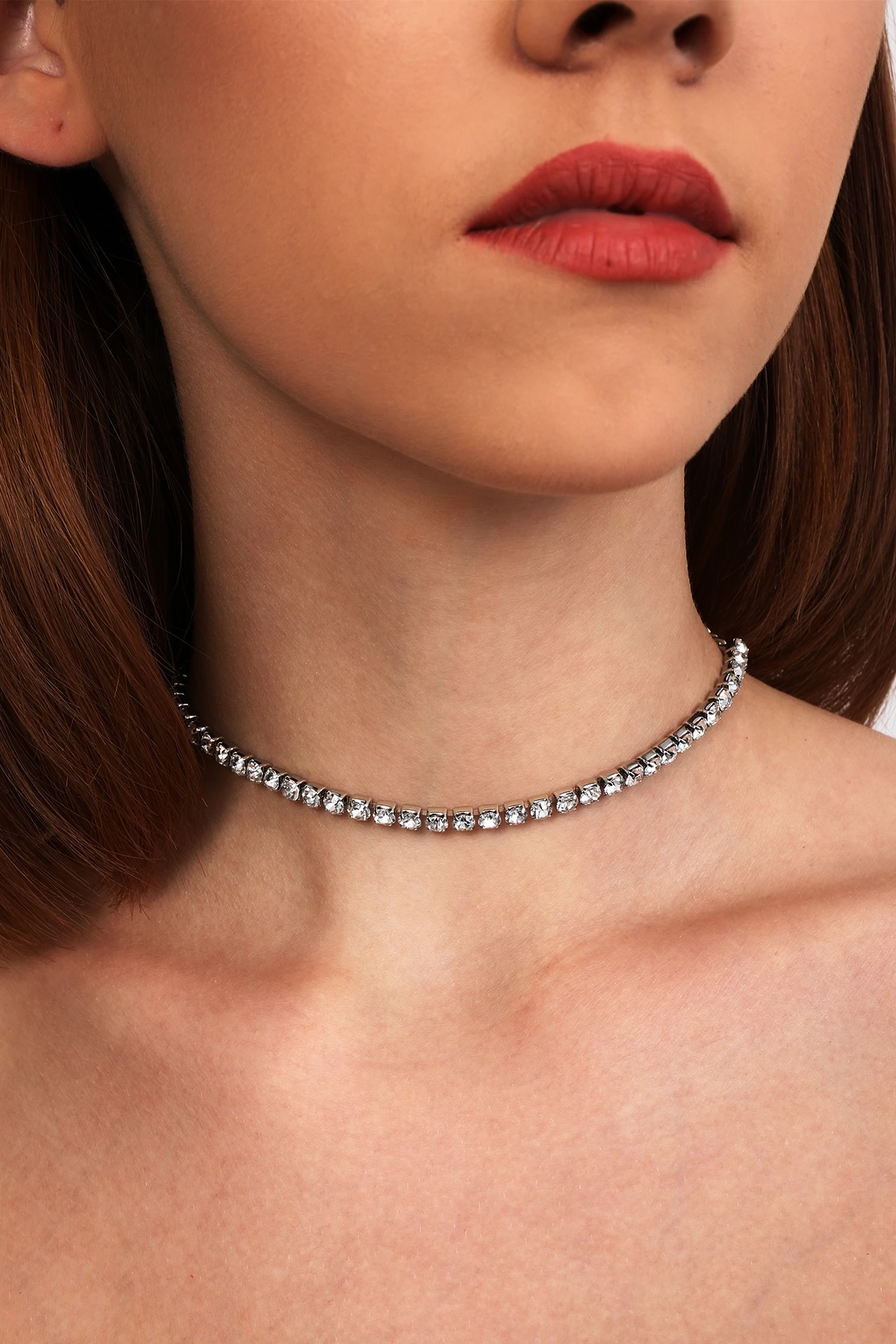 Kadın Tek Sıra Su Yolu Taşlı Vücut Choker Model Gümüş Zirkon Tasma Pırlanta Gerdanlık Kolye Abiye