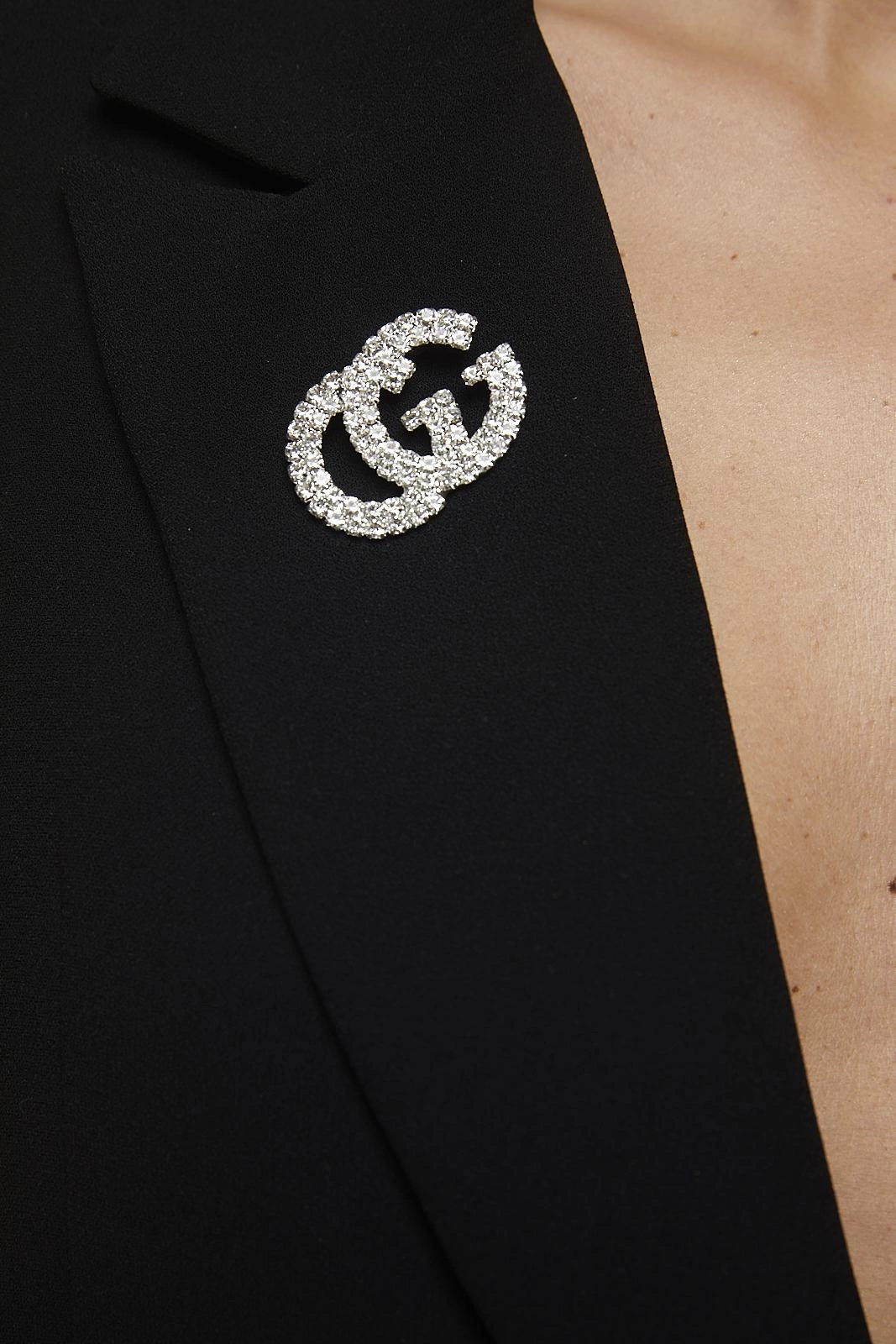 Kadın GG Harf GC Marka Model Gümüş Kaplama Kristal Zirkon Taşlı Zarif Yaka İğnesi Broş
