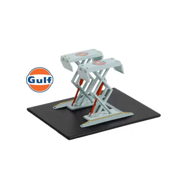 Greenlight 1:64 Auto Body Shop - Automotive Double Scissor Lifts Series 1 - Gulf Oil Solid Pack