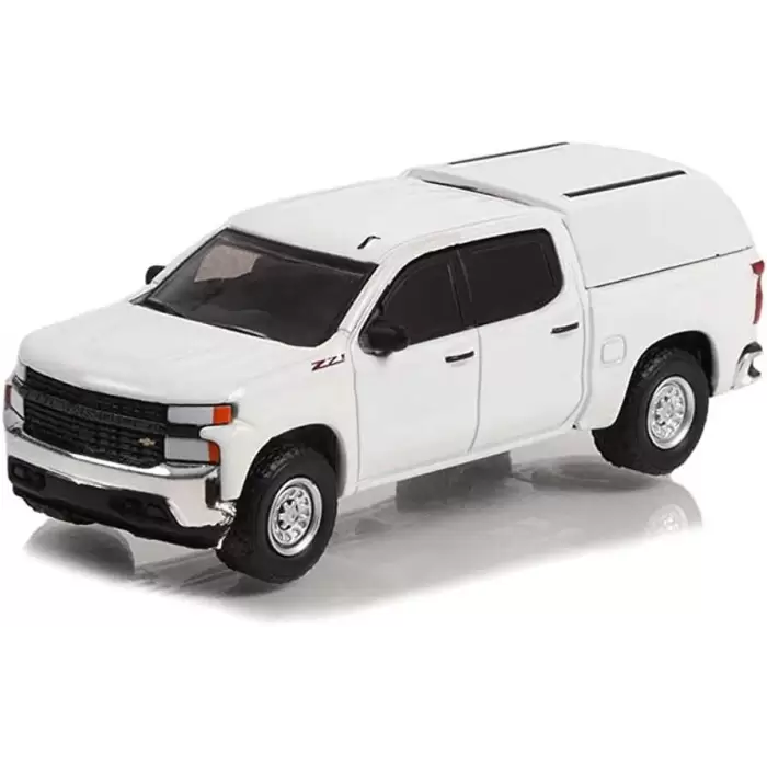 Greenlight 1:64 2022 Chevrolet Silverado W/T with Camper Shell