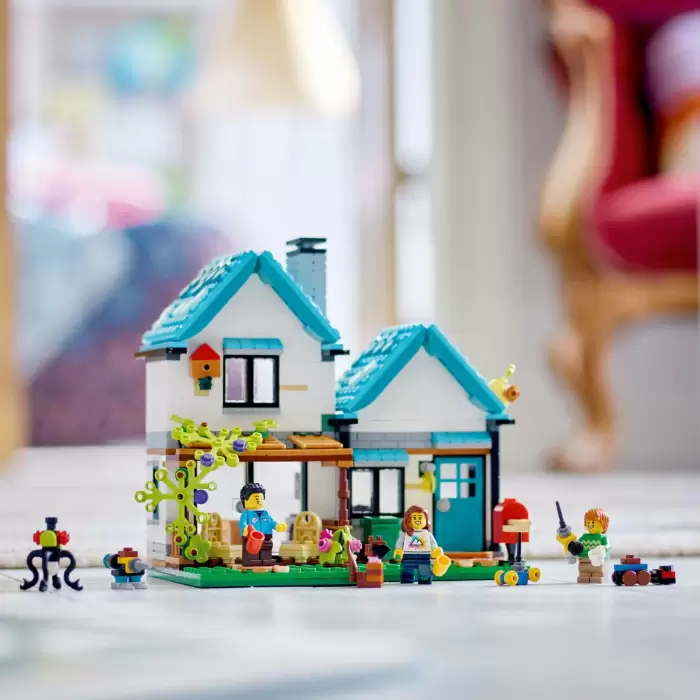 LEGO® Creator Şirin Ev 31139 (808 Parça)