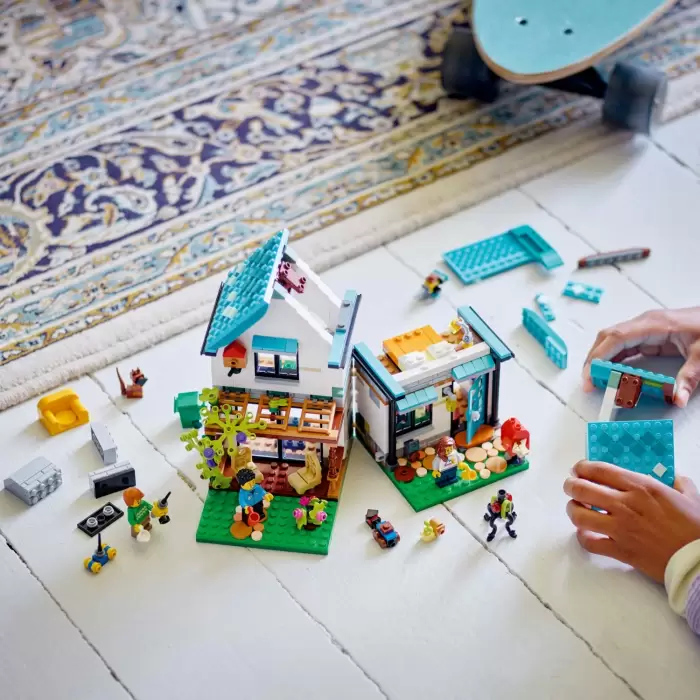 LEGO® Creator Şirin Ev 31139 (808 Parça)