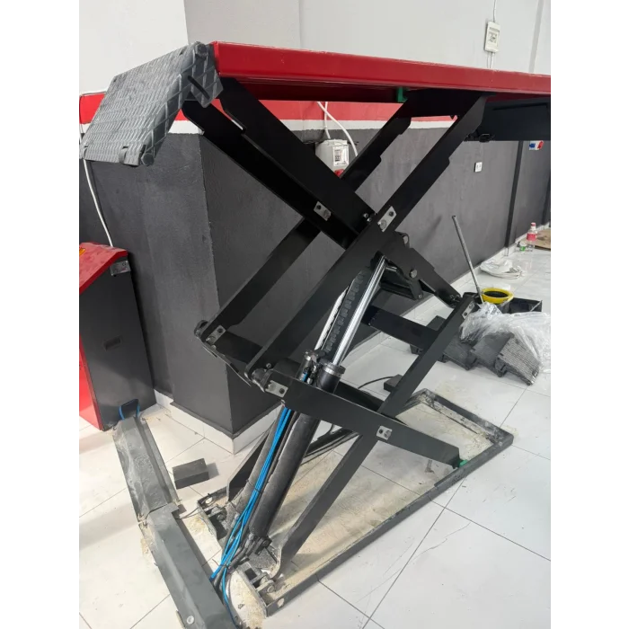 2 Metre 3500 Kg Mekanik Kilit Sistemli Makaslı Lift Yerli İmalat 2 Yıl Garantili Oto Servis Hidrolik Lift