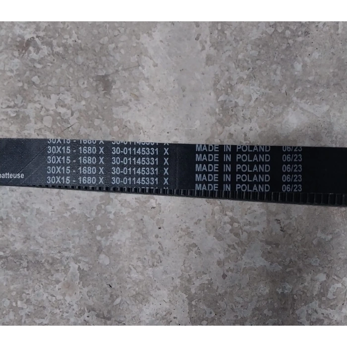 30x15x1680 KX DEUTZ RÜZGARLIK KAYIŞI (TIRTILLI)