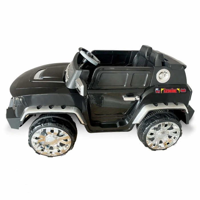 İznik Siyah Uzaktan Kumandalı 4X2 12 Volt Akülü Araba - RC Jeep Akülü Araba