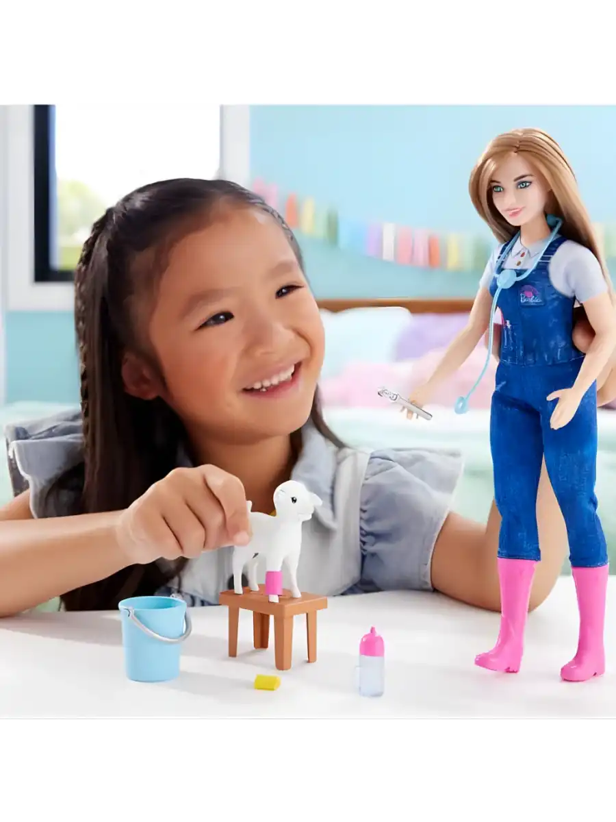 Barbie 65.Yıl Deluxe Kariyer Bebekleri - Çiflik Veteriner Seti HRG42 - Barbie Oyuncak Barbie Bebek Barbi Meslek