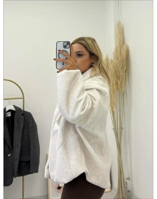 Yumuşak Dokulu Kısa Ceket - Büyük Cepli ve Yüksek Yakalı