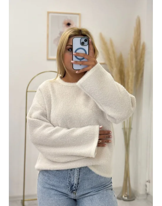 Krem Tüylü Oversize Triko Kazak