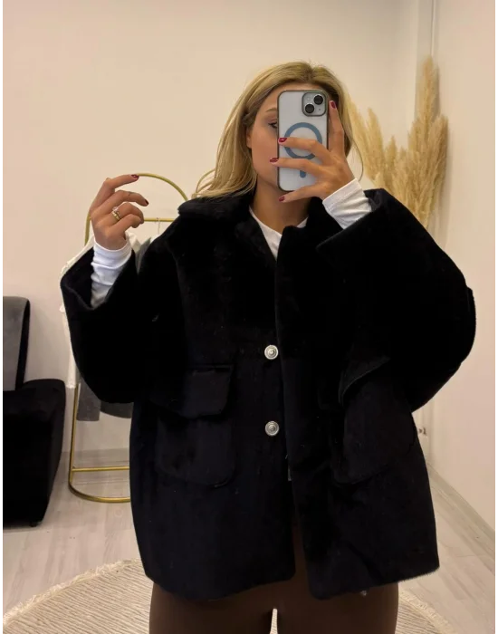 Yumuşak Dokulu Kısa Ceket - Büyük Cepli ve Yüksek Yakalı