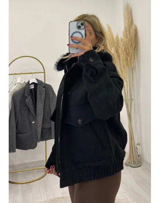 Kürklü Yaka Cepli Bomber Kısa Mont - Krem/Siyah