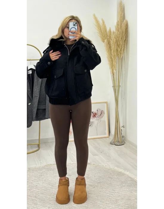 Kürklü Yaka Cepli Bomber Kısa Mont - Krem/Siyah