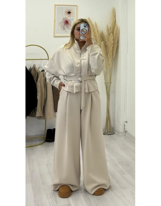 Monokrom Kuşaklı Yüksek Yaka İki Parça Takım