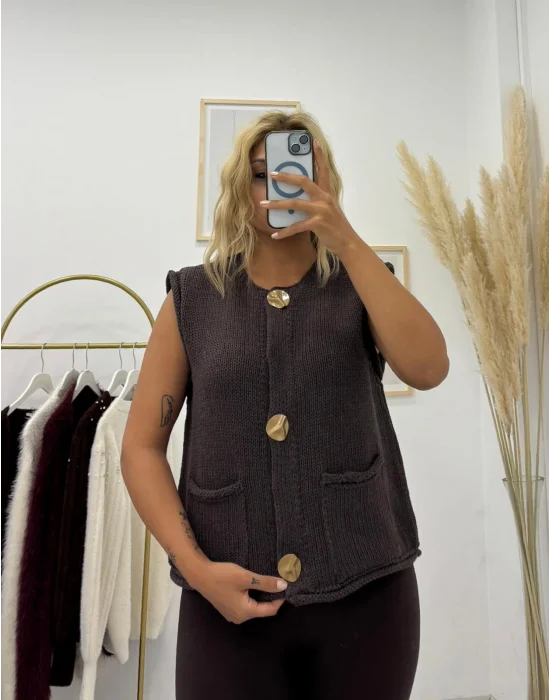 Büyük Metal Düğmeli Kolsuz Triko Süveter/Yelek Kahverengi