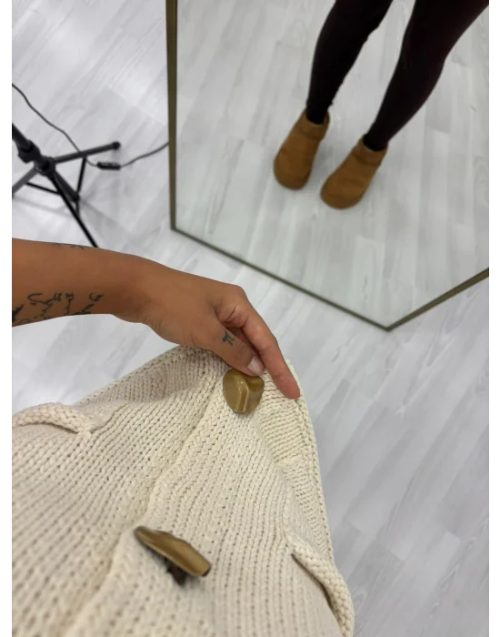 Büyük Metal Düğmeli Kolsuz Triko Süveter/Yelek Krem/Ekru