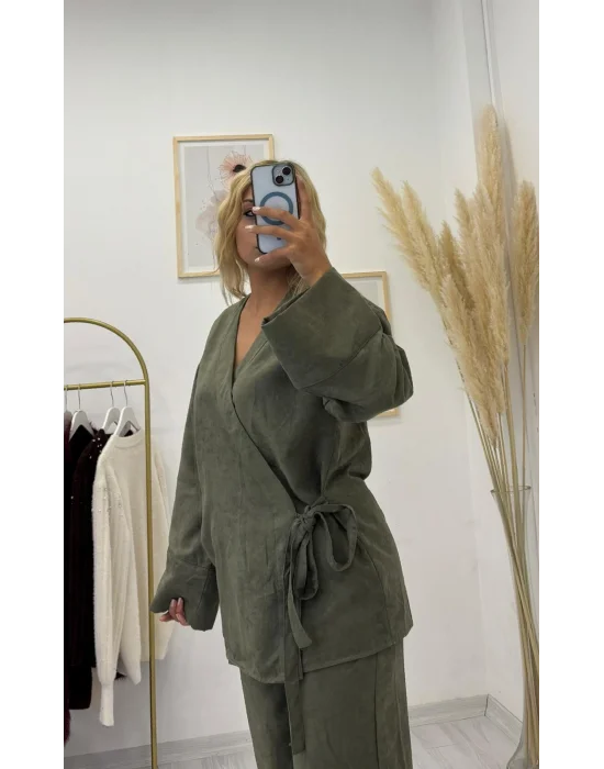 Haki Yeşil Kuşaklı Kimono Üst ve Bol Paça Pantolon Takımı