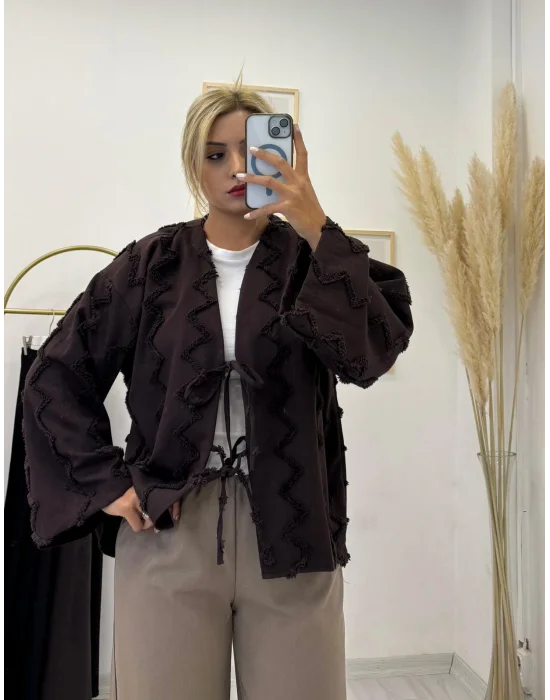 Zigzag Applikasyonlu İpli Kısa Ceket Hırka Koyu Kahve