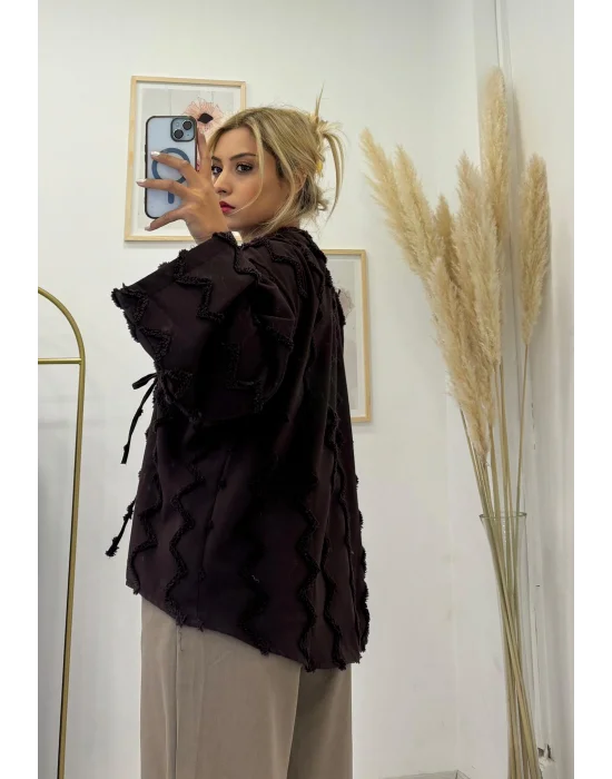 Zigzag Applikasyonlu İpli Kısa Ceket Hırka Koyu Kahve