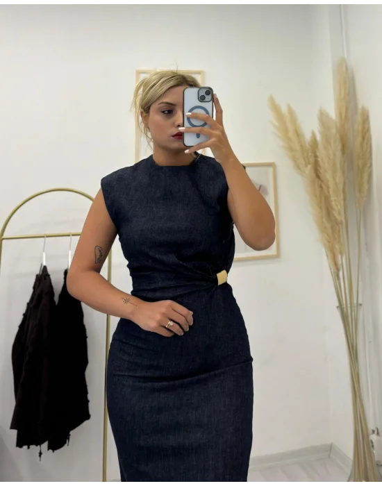 Sıfır Kol Yırtmaçlı Gold Tokalı Denim Elbise