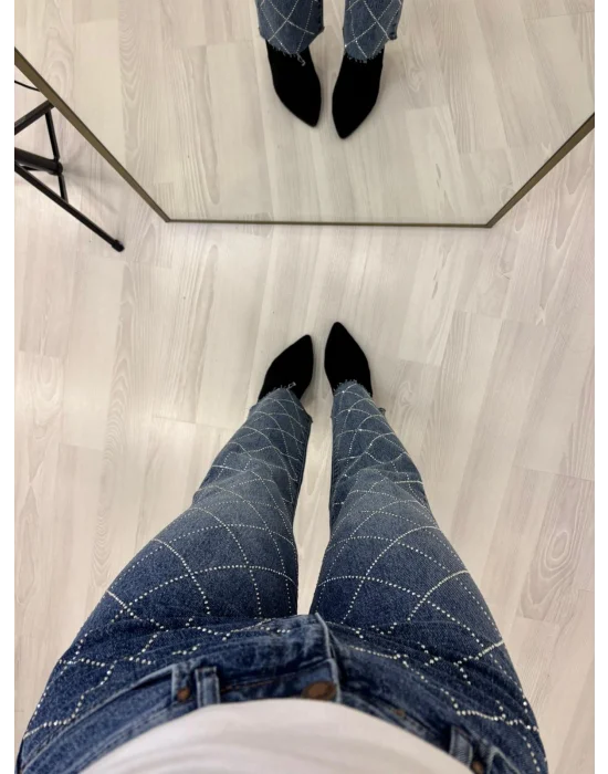 Yüksek Bel Taş İşlemeli Baklava Desenli Jean Pantolon