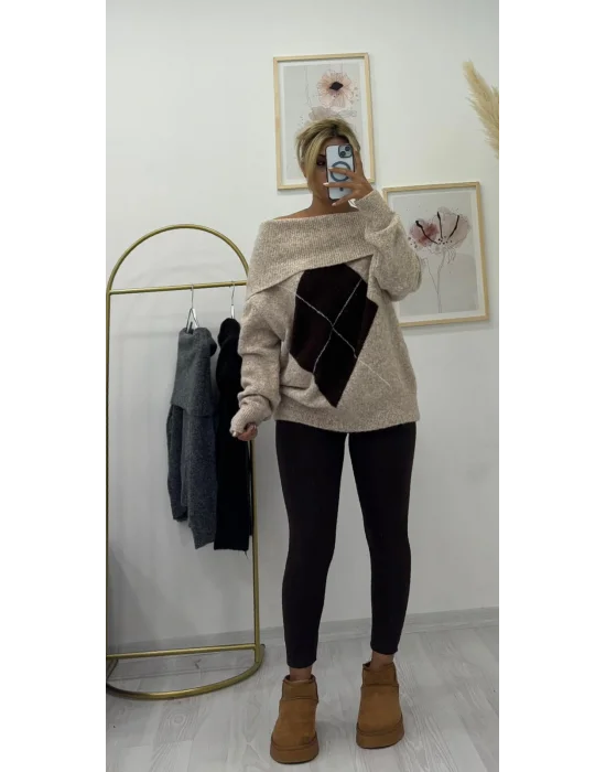 Oversize Düşük Omuzlu Baklava Desenli Triko Kazak - Bej