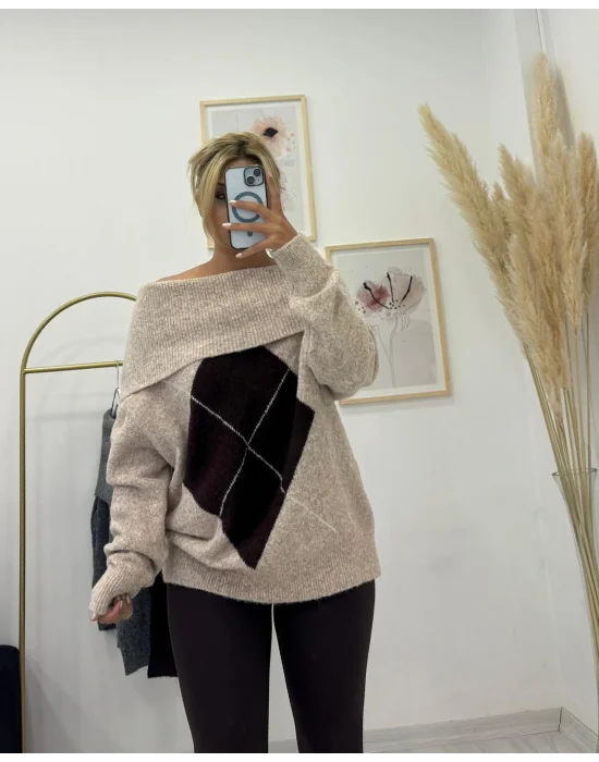 Oversize Düşük Omuzlu Baklava Desenli Triko Kazak - Bej
