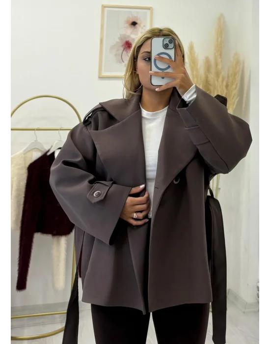 Kruvaze Kuşaklı Geniş Yakalı Kısa Kaşe Ceket - Bej, Siyah & Vizon