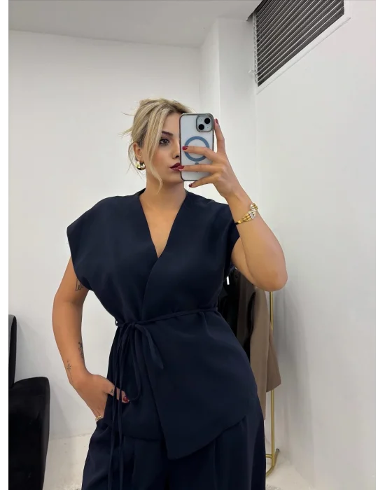 Kuşaklı Kruvaze Yelek & Bol Paça Pantolon Takımı - Lacivert/Siyah/Kahve