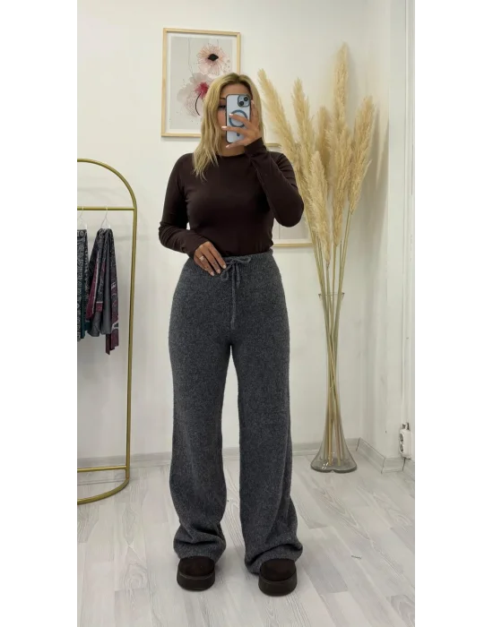 Yumuşak Örgü Geniş Paça Rahat Kesim Pantolon