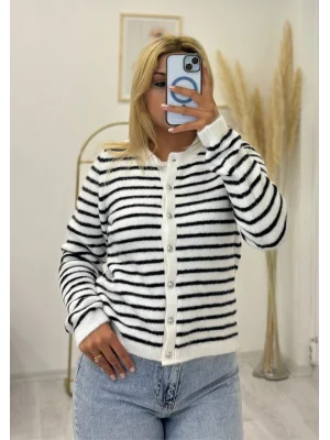 Koyu Lacivert üzerine beyaz çizgili, önü düğmeli, yuvarlak yaka, tüylü (fuzzy) triko hırka.