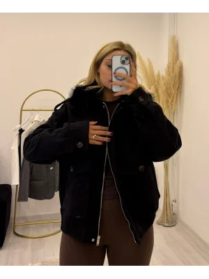 Kürklü Yaka Cepli Bomber Kısa Mont - Krem/Siyah