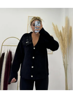 Broş Detaylı Taş Düğmeli Yumuşak Tüylü (Fuzzy) Triko Hırka - Siyah