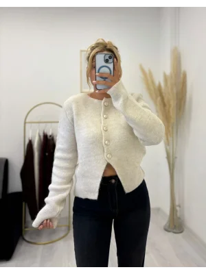 Klasik Kesim Kabartmalı Metal Düğmeli Krem Triko Hırka