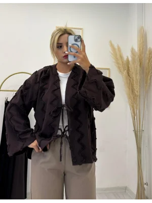 Zigzag Applikasyonlu İpli Kısa Ceket Hırka Koyu Kahve
