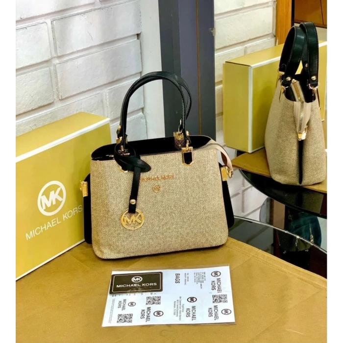 Michael Kors Kadın Çanta - Hasır Siyah