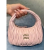Miu Miu Wander Matelassé Çanta - Pudra