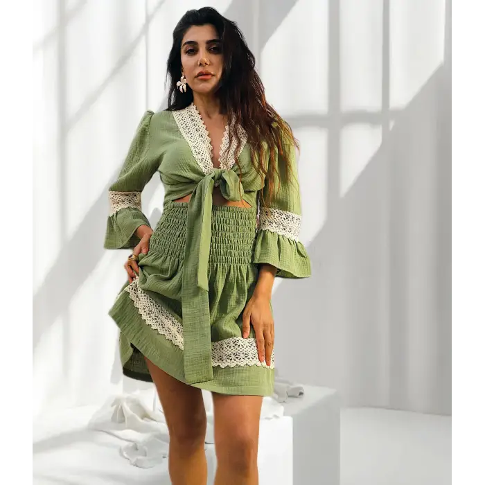 ENDÜLÜS DANTEL DETAYLI CROP BAĞLAMALI BOHEM MÜSLİN Mini ELBİSE