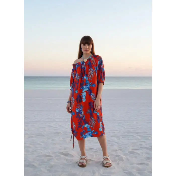 BALİ ETEĞİ BÜZGÜLÜ ELBİSE / Kırmızı