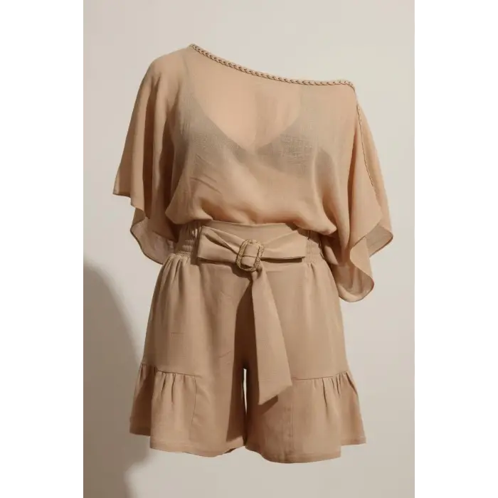 Fırfır Detaylı ve Kemerli Şile Bezi Şort