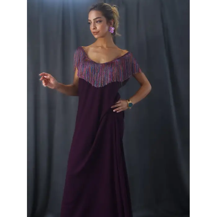 JÜLİDE YAKASI PÜSKÜL DETAYLI ŞİLE BEZİ ELBİSE