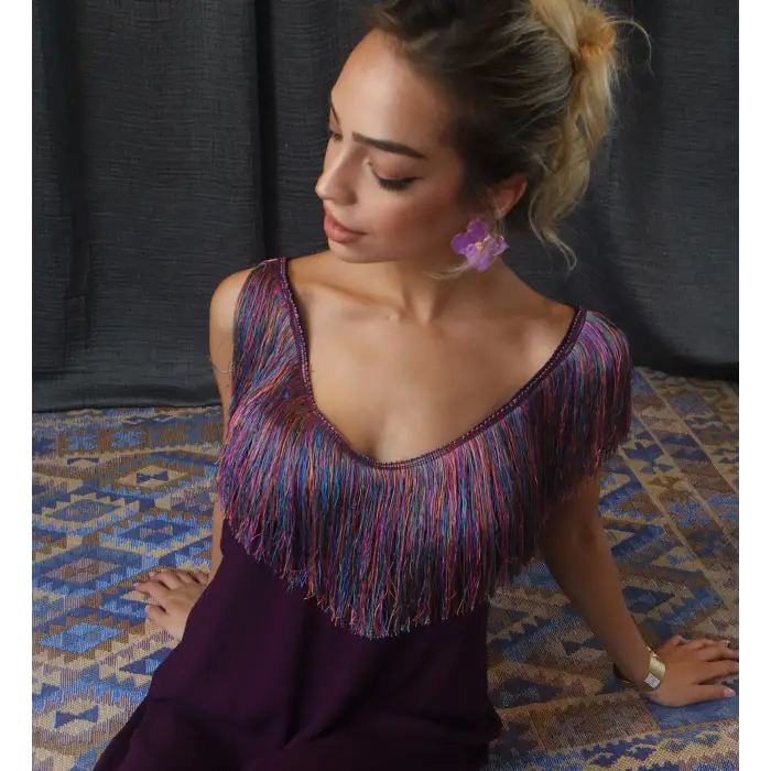 JÜLİDE YAKASI PÜSKÜL DETAYLI ŞİLE BEZİ ELBİSE