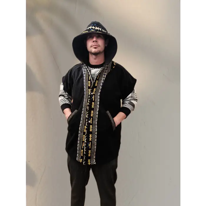 TUNA KAPŞONLU KİLİM DETAYLI POLAR YELEK / Siyah