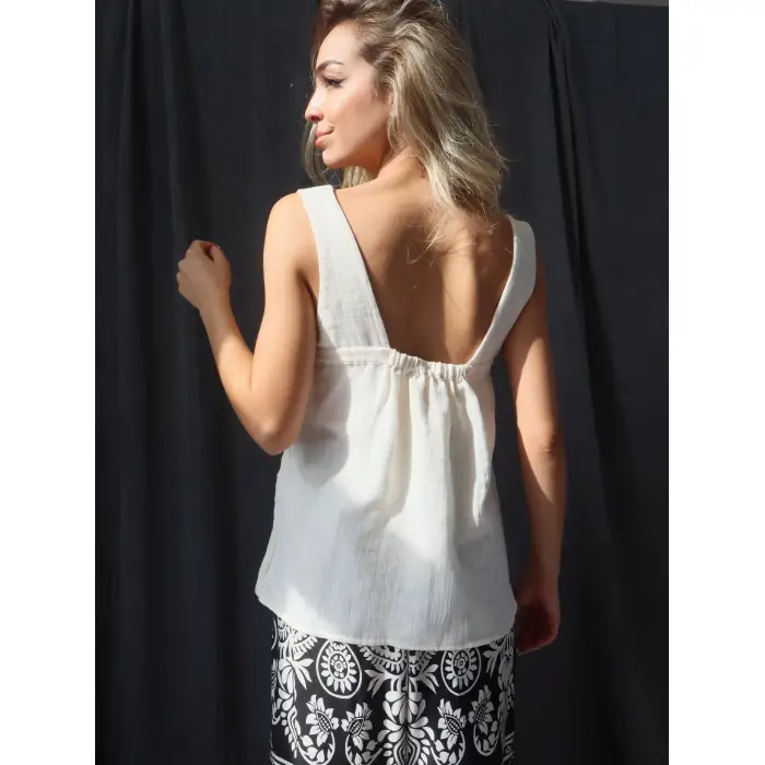 YAPRAK V YAKA MÜSLİN BLUZ