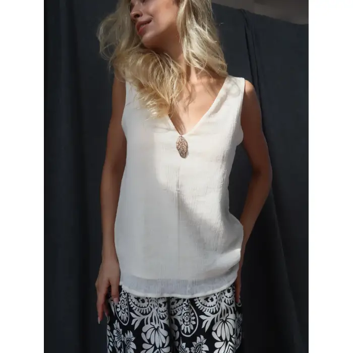 YAPRAK V YAKA MÜSLİN BLUZ