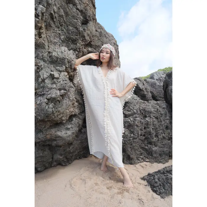 ATLAS ÇİZGİLİ ŞİLE BEZİ PÜSKÜL DETAYLI KAFTAN